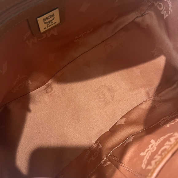 MCM COGNAC VISETOS HANDBAG - Picture 14 of 16